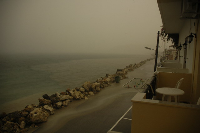 crete150905_37_thunder