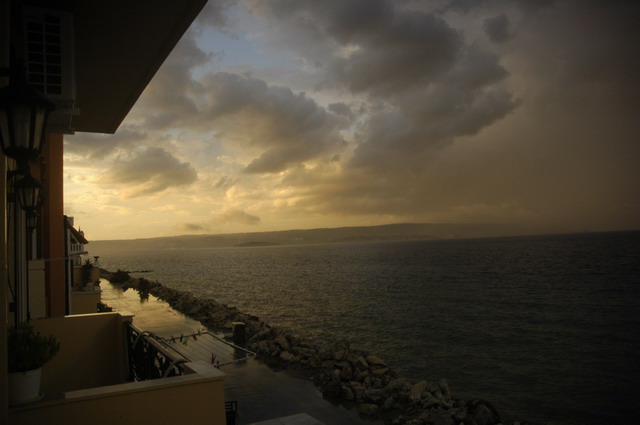 crete150905_38_thunder