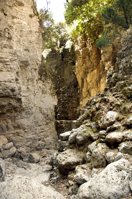crete170905_052_imbros_gorge