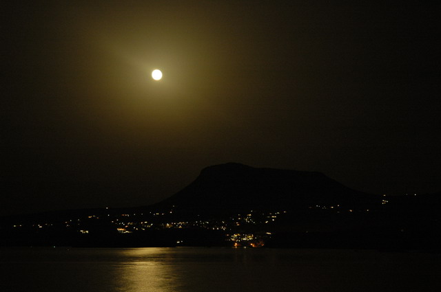 crete180905_76_kalives_moonlight