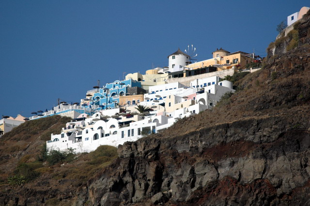 crete200905_134_santorini_from_boat