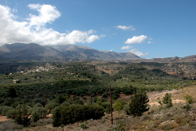 crete210905_02_between_kalives_bali