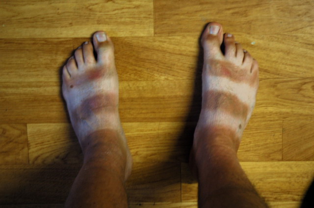 crete270905_02_backhome_feet