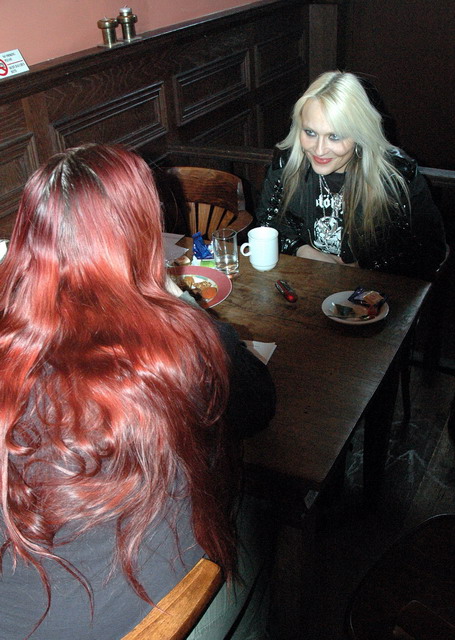 doro110306int_08