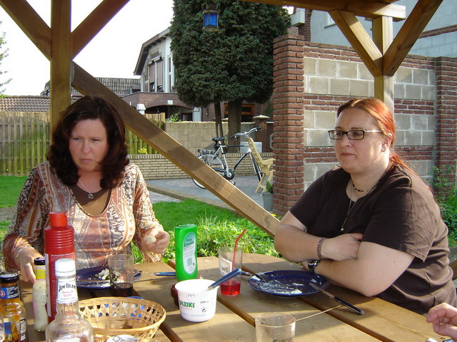 bbq_acmme0506_21a