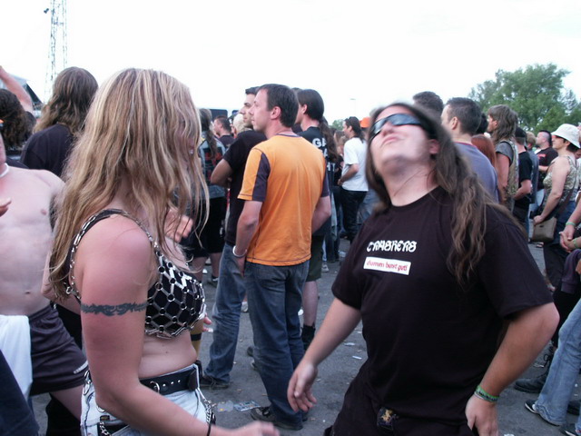 byh230606_23mw_dancing