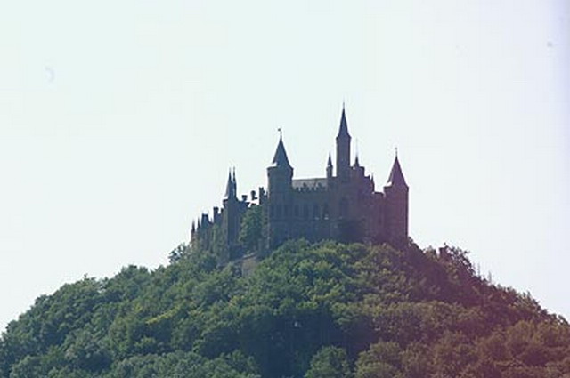 byh250606_08nw_castlehohenzollern