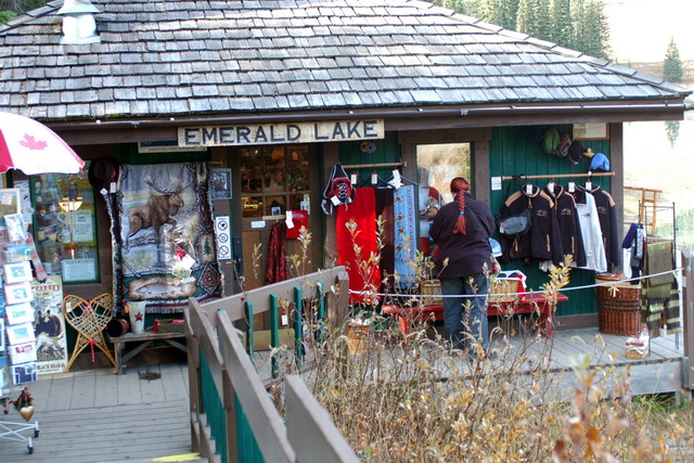 can101006_082_emeraldlake