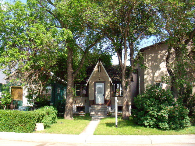 can040607_17_houseforsale