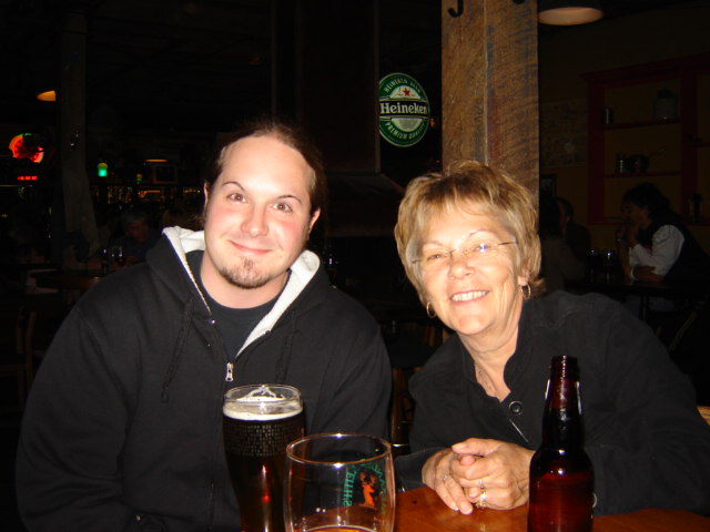 can080607_05lh_mcnallys_ryan_carol