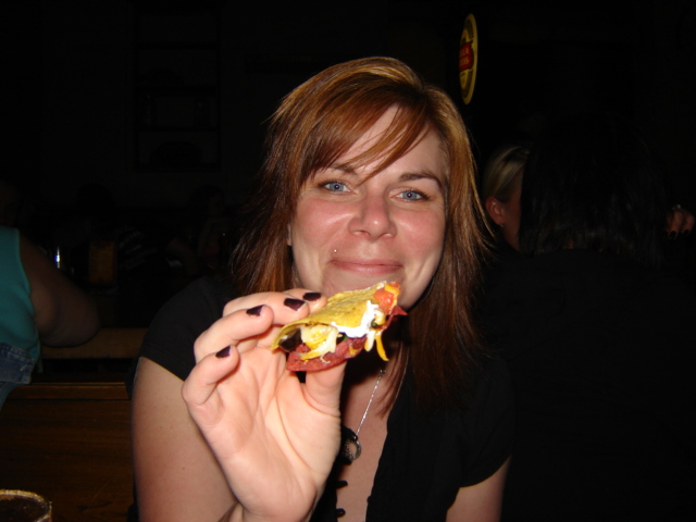 can080607_06lh_mcnallys_lisa