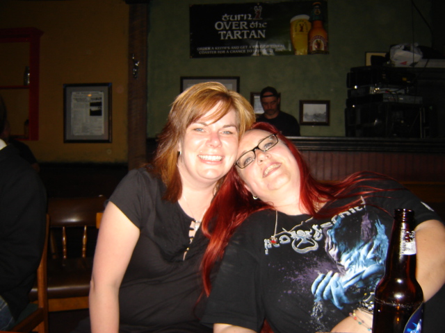 can080607_12lh_mcnallys_lisa_marlies