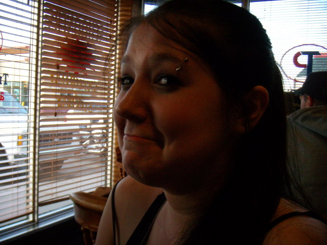 can120607_41_wings_kristie