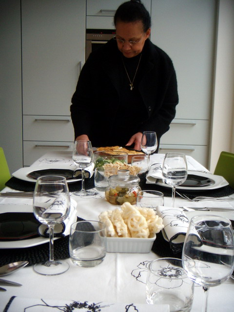 080214_02_dinnermilly