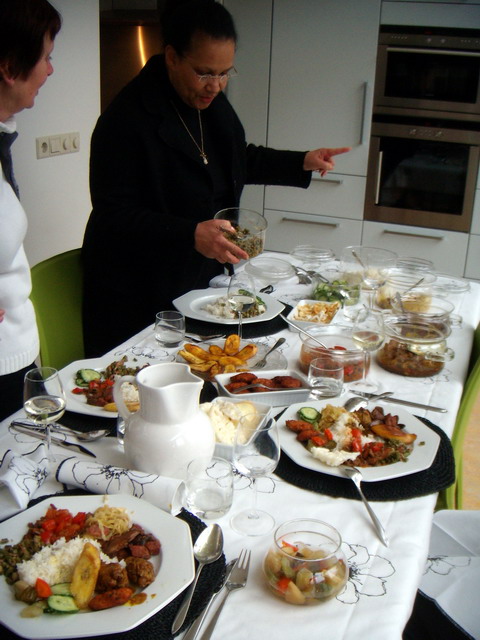 080214_04_dinnermilly
