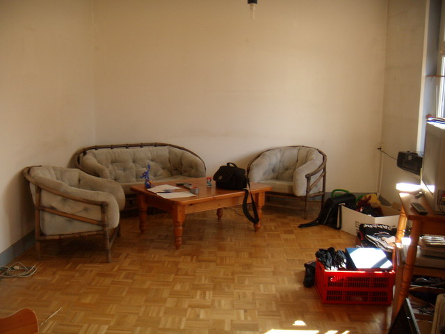080215_28_boxes