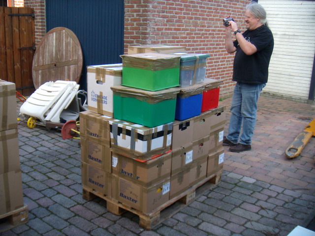 080215_31_boxes