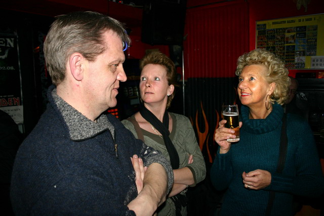 080216_surpriseparty_04t_toon_jaqueline_irma