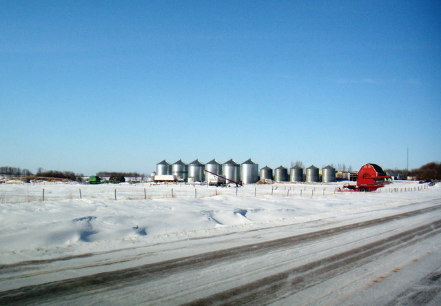 080304_04_winterprairie_highway35_04