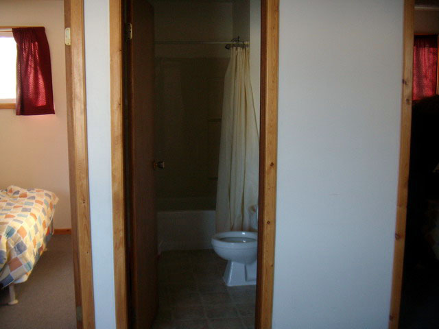 080305_04_greenwaterlake