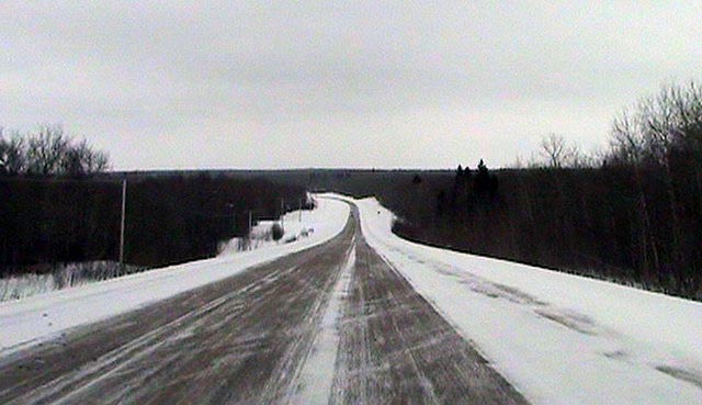 080308_01_winterprairie_leavinggreenwater