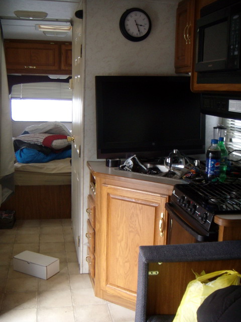 080328_10_ieleaving