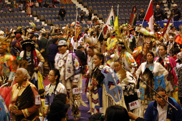 080412_powwow_uni_13