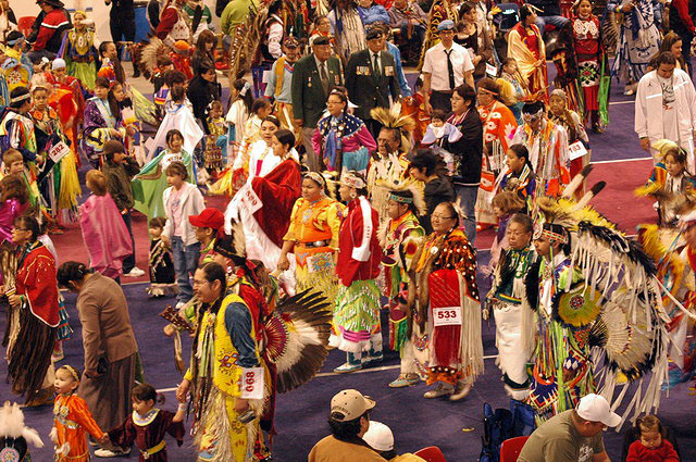 080412_powwow_uni_21