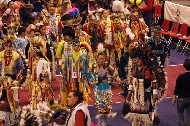 080412_powwow_uni_26