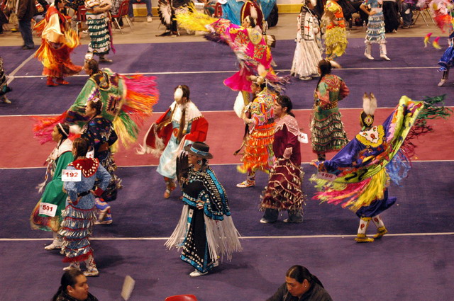 080412_powwow_uni_28