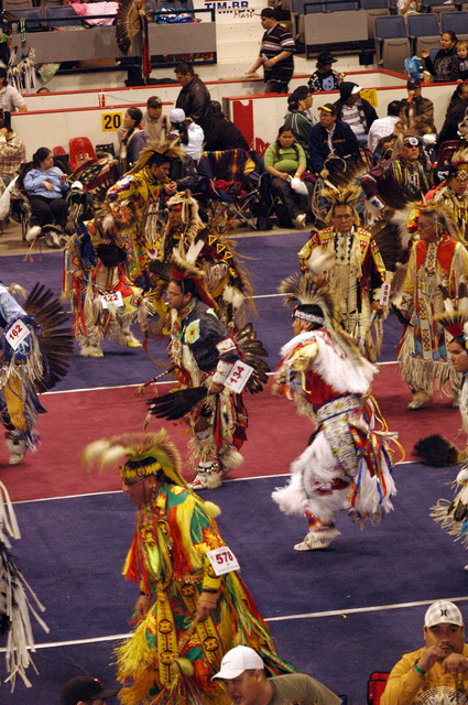 080412_powwow_uni_32