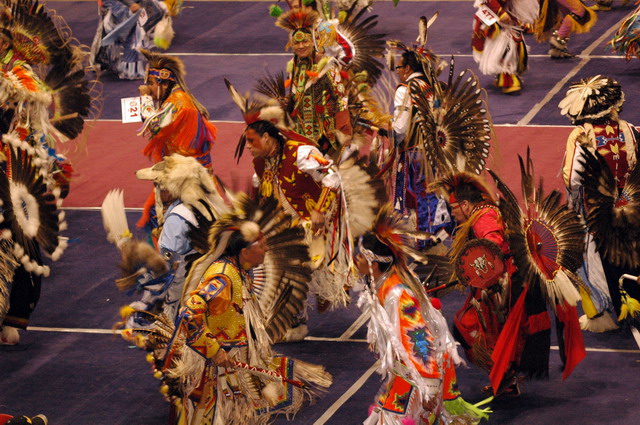 080412_powwow_uni_33