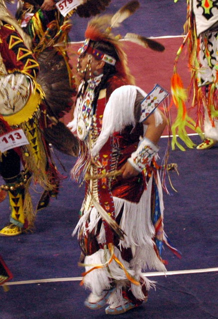 080412_powwow_uni_35