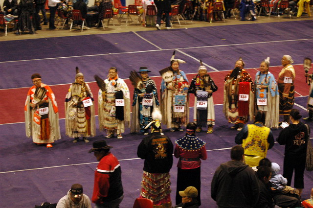 080412_powwow_uni_40