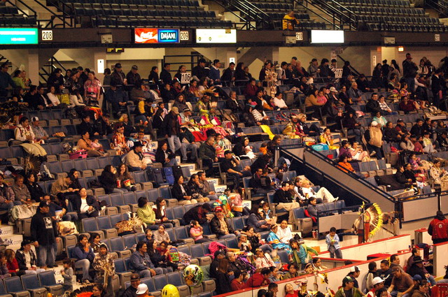 080412_powwow_uni_42