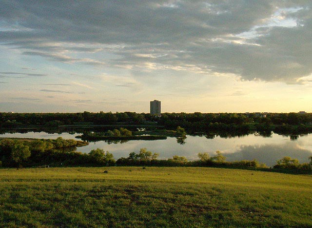 080625_07_summernightwascana