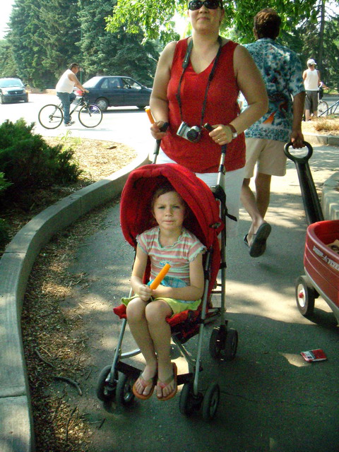 080701_canadaday06_anne_amber