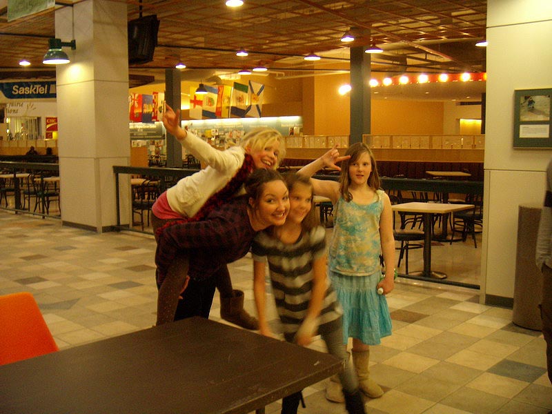 081115_08_bobbenefit