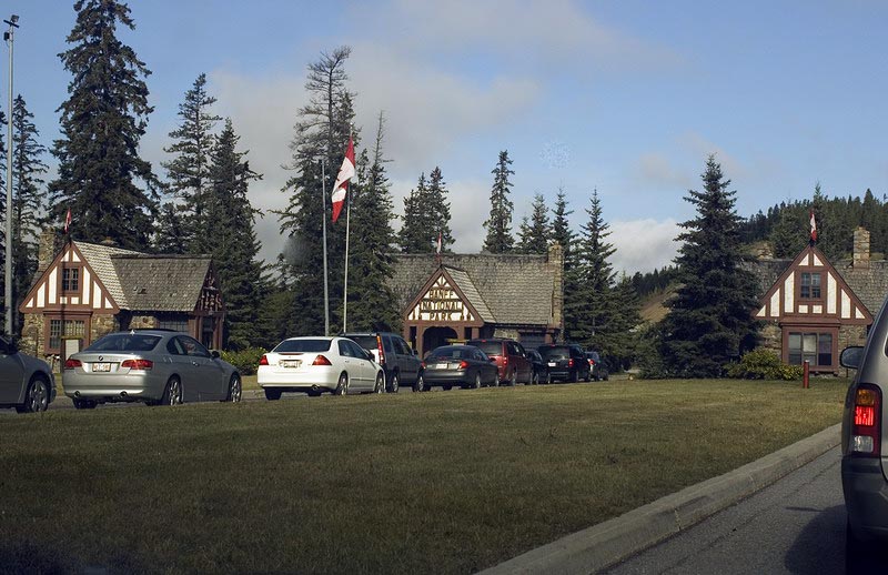 080913_044_to_banff