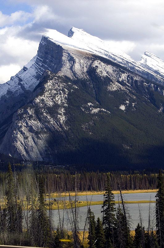 080923_023_banff_mtrundle