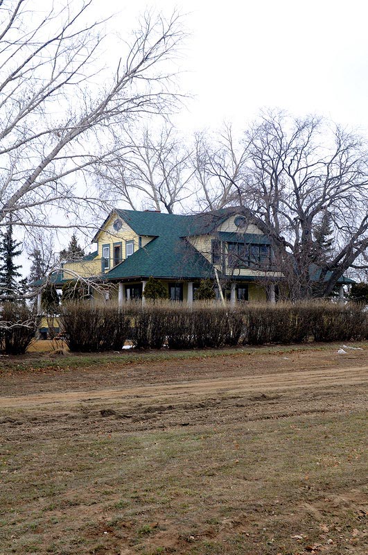 090410_19_mcmastermanor