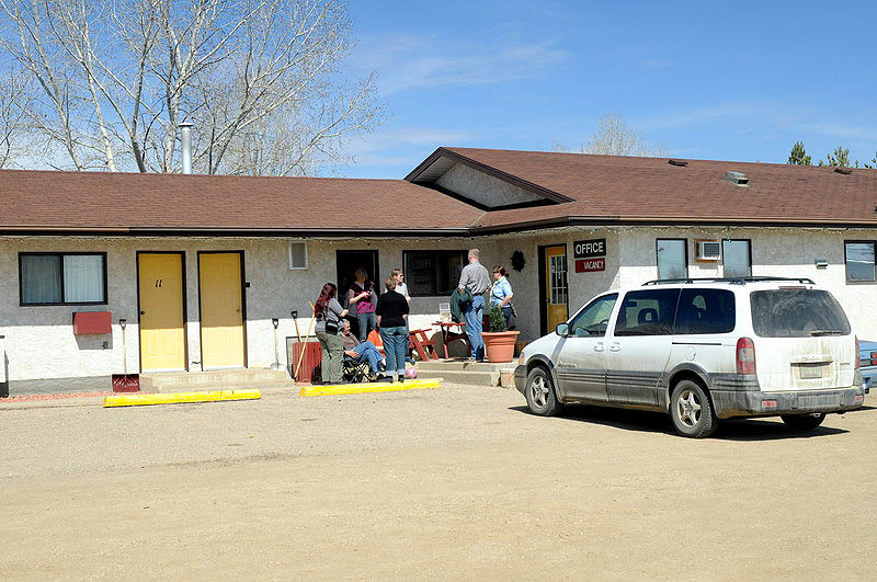 090411_09_motel