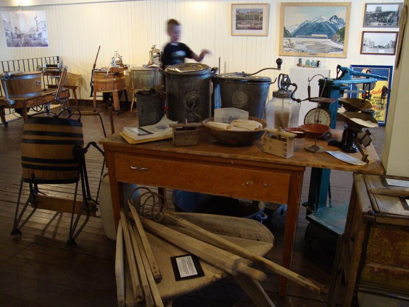 090411_28_gravelbourgmuseum