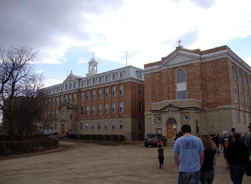090411_42_gravelbourgchapel