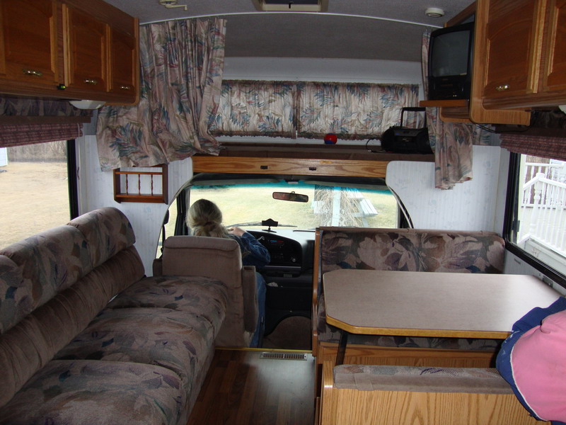 090425_21_motorhome