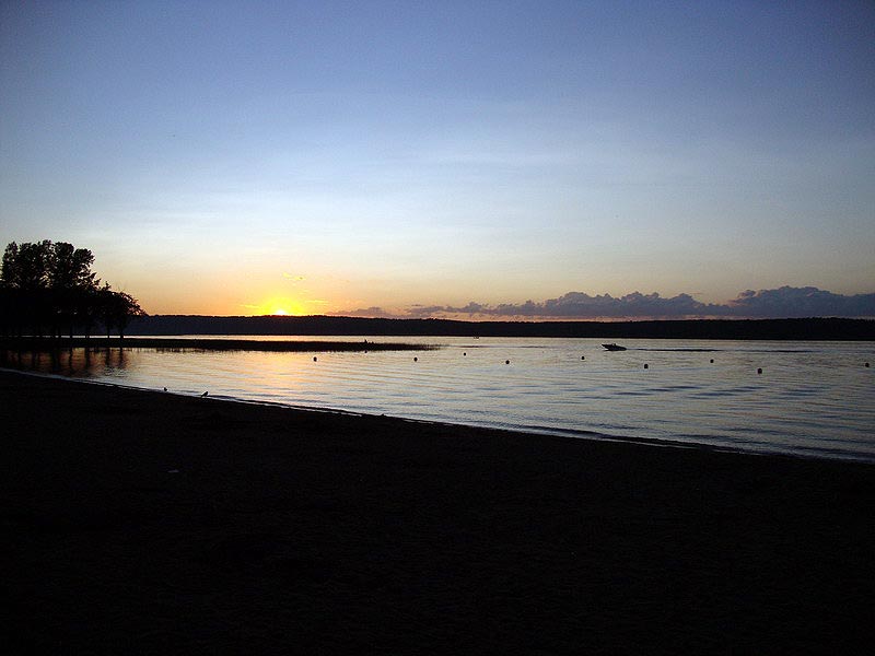 090702_64_greenwaterlake