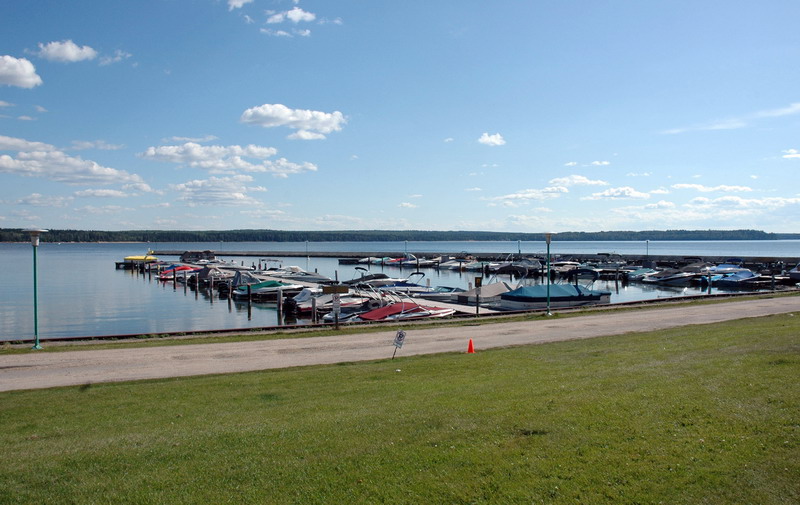 090828_041_waskesiumarina