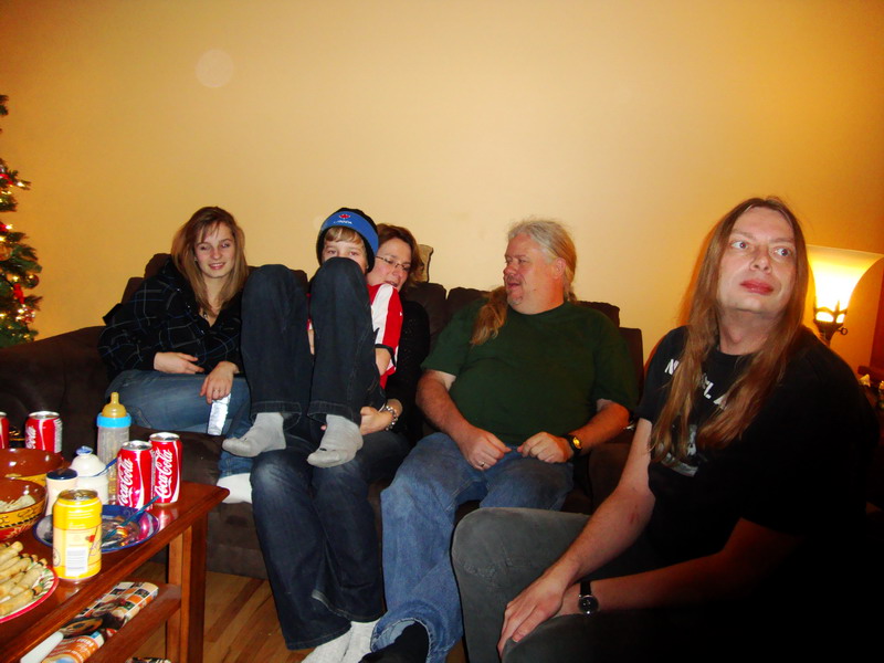 091224_xmasevesupper11_carmen_edwin_marga_nico_marlin