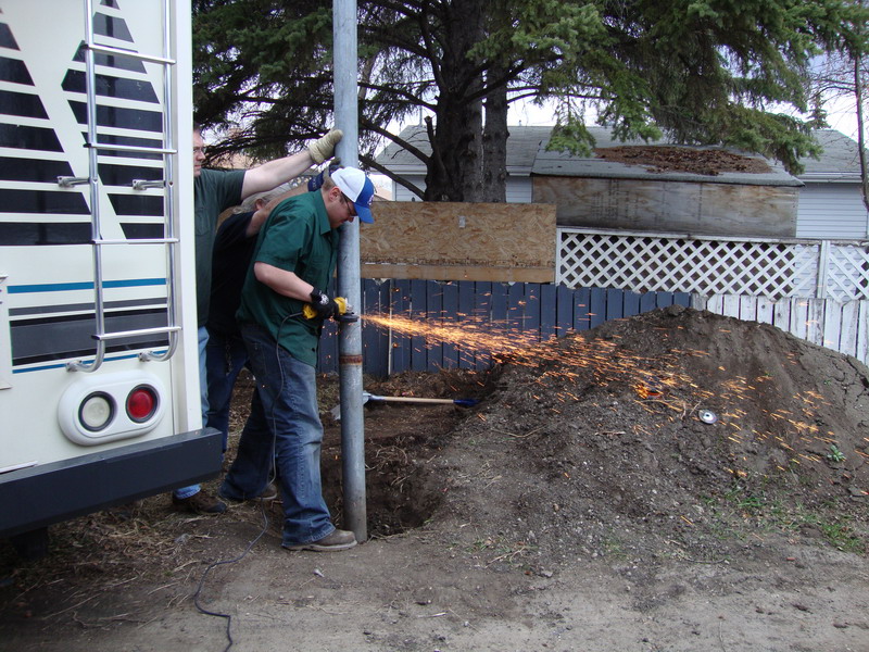 090504_grindingpole1