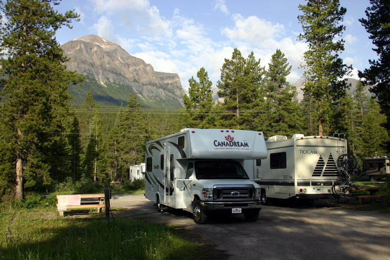 090716_000t1_lakelouise